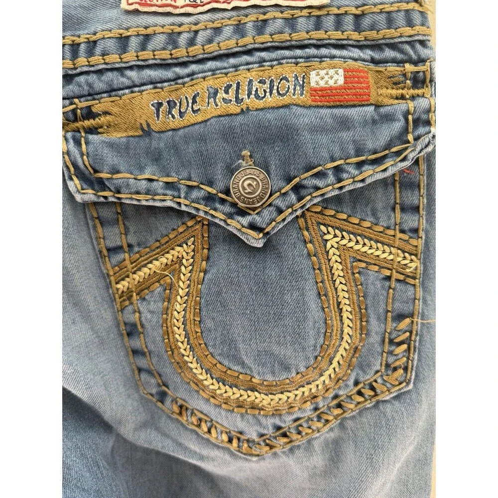 True Religion Jeans Men 34 Light Blue Big T Embroidered Straight Made in Vietnam